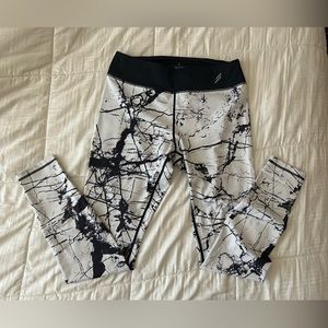 Do you even black and white lightening marble leggings